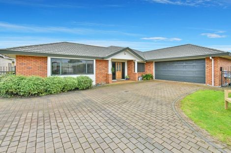 Photo of property in 9 Dan Bryant Place, Pukekohe, 2120