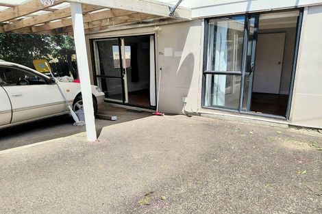 Photo of property in 1/30 Chislehurst Street, Henderson, Auckland, 0612