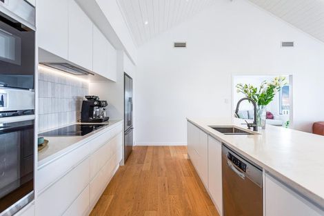 Photo of property in 100 Upper Harbour Drive, Greenhithe, Auckland, 0632