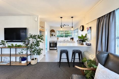 Photo of property in 2/15 Gloaming Place, Conifer Grove, Takanini, 2112