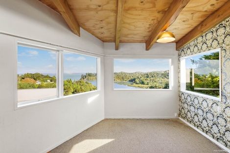 Photo of property in 741 South Titirangi Road, Titirangi, Auckland, 0604