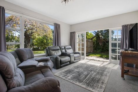 Photo of property in 12 Carisbrooke Street, Katikati, 3129