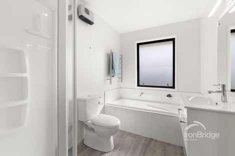 Photo of property in 15 Woodford Avenue, Woodend, 7610