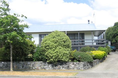 Photo of property in 82 Gemstone Drive, Birchville, Upper Hutt, 5018