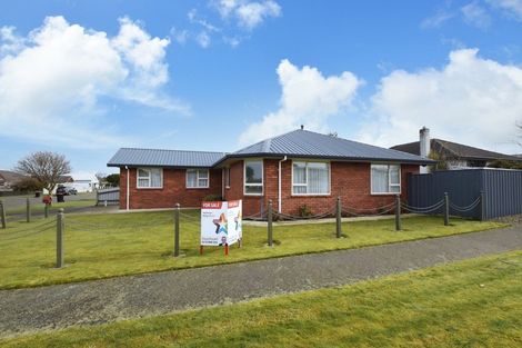 Photo of property in 120 Newcastle Street, Windsor, Invercargill, 9810