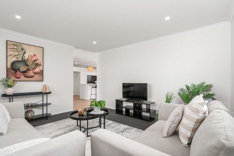 Photo of property in 30 Te Piriti Road, One Tree Point, 0118