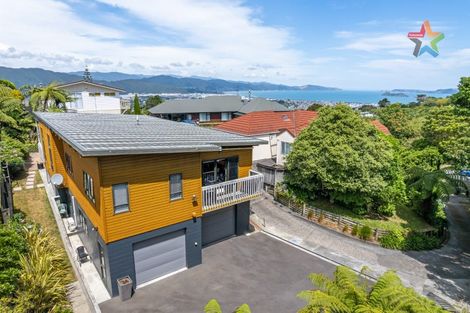 Photo of property in 14a Pekanga Road, Normandale, Lower Hutt, 5010