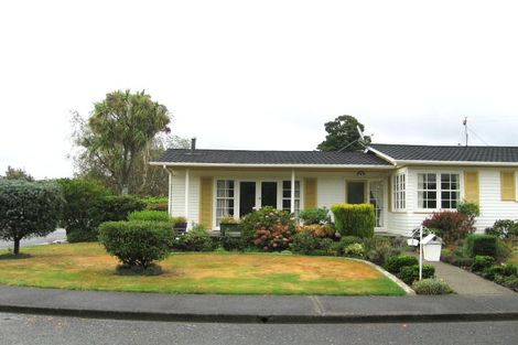Photo of property in 1 Patutu Grove, Trentham, Upper Hutt, 5018