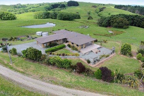 Photo of property in 301 Ranganui Road, Kaiwaka, 0573