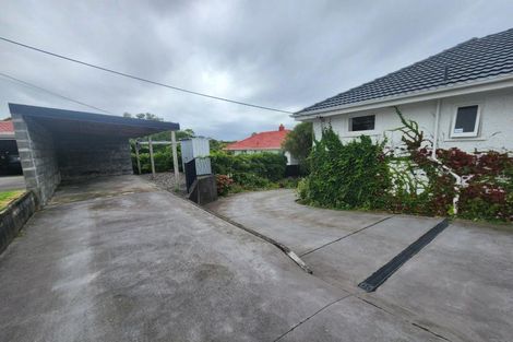 Photo of property in 28 Bayly Road, Moturoa, New Plymouth, 4310