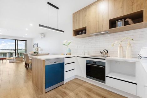 Photo of property in 7 Arura Place, Massey, Auckland, 0614