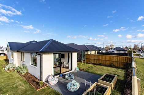 Photo of property in 37 Edlin Lane, Pegasus, 7612