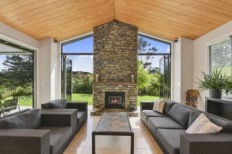 Photo of property in 100 Hobson Road, Lucas Heights, Auckland, 0632