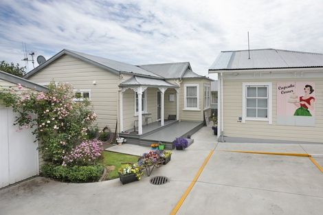 Photo of property in 89 Bridge Street, Bulls, 4818