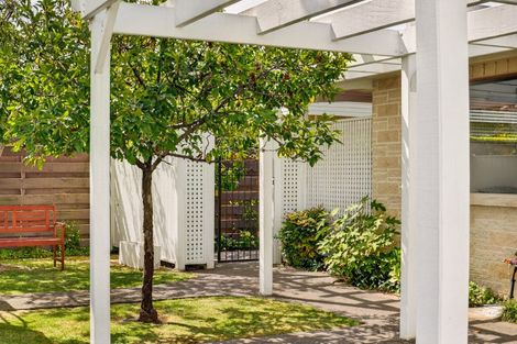 Photo of property in 57 Avenue Road, Greenmeadows, Napier, 4112