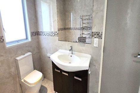 Photo of property in 2/167 Coronation Road, Hillcrest, Auckland, 0627