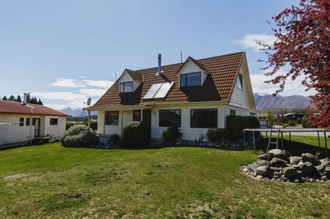 Photo of property in 15 Hamilton Drive, Lake Tekapo, 7999