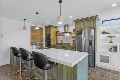 Photo of property in 135 Beach Road, Castor Bay, Auckland, 0620