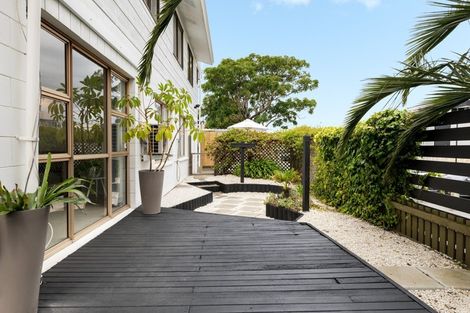 Photo of property in 4 Oceanview Road, Mount Maunganui, 3116