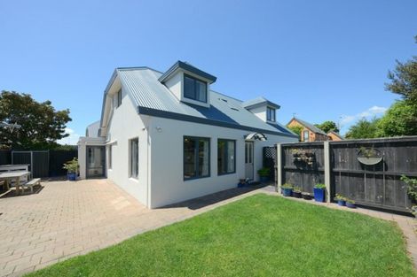 Photo of property in 2/109 Lincoln Road, Addington, Christchurch, 8024
