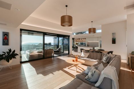 Photo of property in 87 Marine Parade, Mount Maunganui, 3116