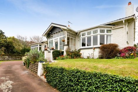 Photo of property in 35 Cameron Street, New Plymouth, 4310