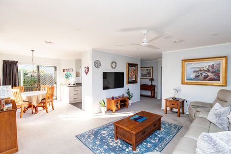 Photo of property in 9a Walton Place, Ngatea, 3503