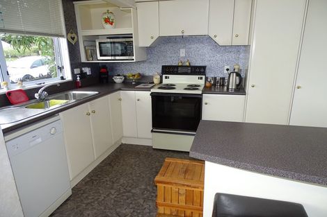 Photo of property in 1 Ohinemuri Place, Paeroa, 3600