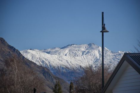 Photo of property in 7 Pukeko Place, Wanaka, 9305