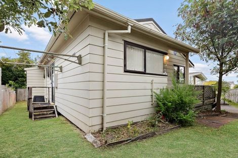 Photo of property in 1/233 Forrest Hill Road, Forrest Hill, Auckland, 0620