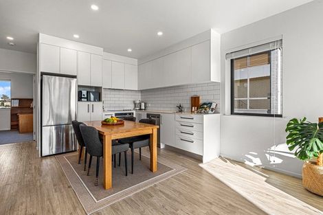 Photo of property in 207/165 Lake Road, Northcote, Auckland, 0627
