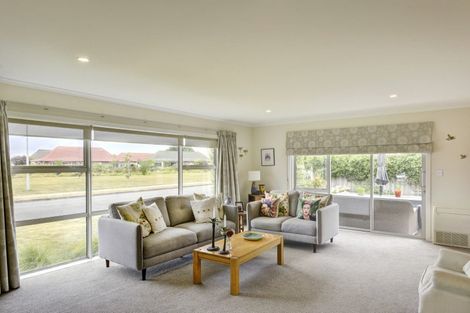 Photo of property in 64 Feist Street, Carterton, 5713