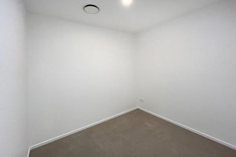 Photo of property in 58 Rauemi Way, Te Atatu South, Auckland, 0610