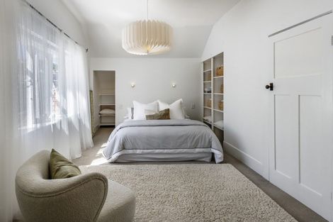 Photo of property in 8 Glen Road, Kelburn, Wellington, 6012