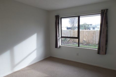 Photo of property in 1/479 Wairakei Road, Burnside, Christchurch, 8053