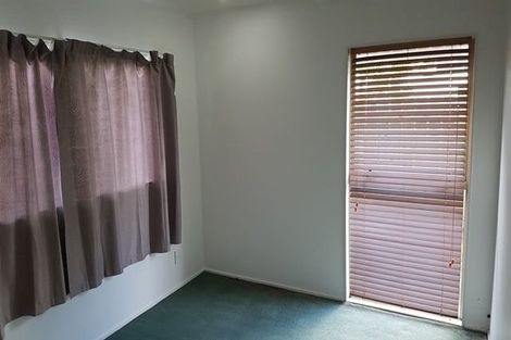 Photo of property in 8a Blockhouse Bay Road, Avondale, Auckland, 1026
