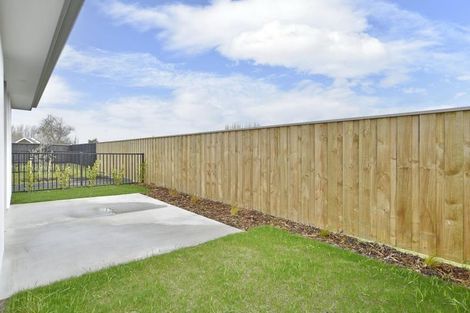 Photo of property in 18 Oakmill Drive, Casebrook, Christchurch, 8051