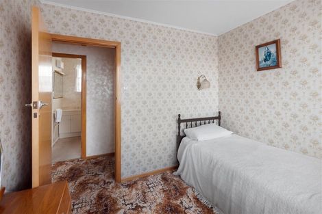 Photo of property in 6 Whelan Place, Hei Hei, Christchurch, 8042