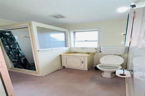 Photo of property in 29 Vodanovich Road, Te Atatu South, Auckland, 0610