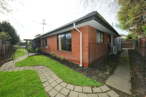 Photo of property in 2/39 Greenock Street, Redwood, Christchurch, 8051