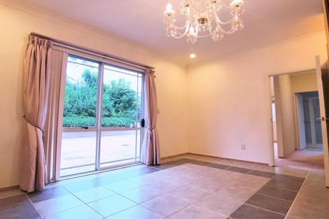 Photo of property in 19 Mansion Court, West Harbour, Auckland, 0618