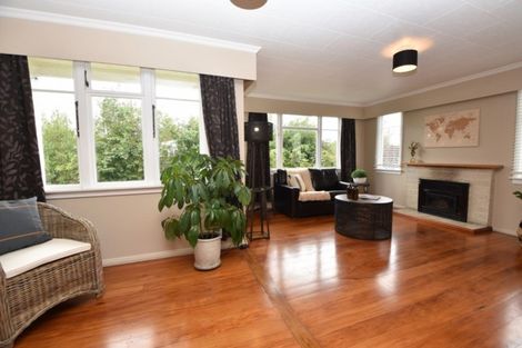 Photo of property in 229 High Street North, Carterton, 5713