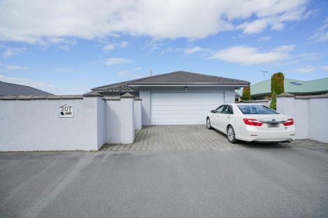 Photo of property in 207 Queens Drive, Windsor, Invercargill, 9810