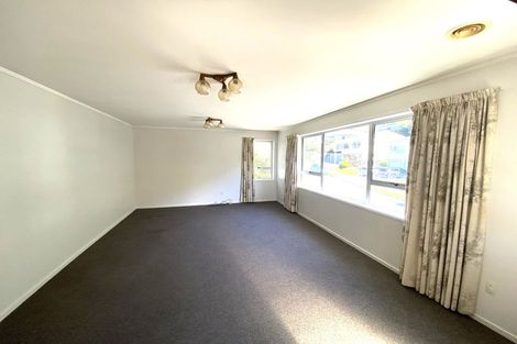 Photo of property in 15 Fyvie Avenue, Tawa, Wellington, 5028