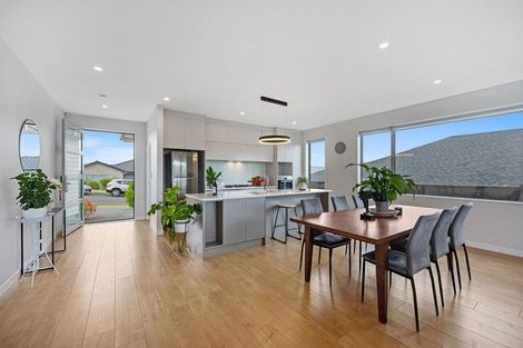 Photo of property in 3 Tararua Street, Massey, Auckland, 0614