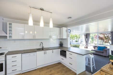 Photo of property in 9 Fox Place, Cloverlea, Palmerston North, 4412