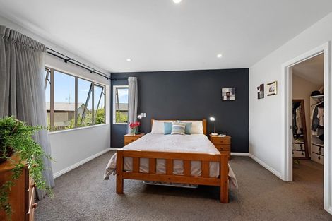 Photo of property in 20 Bluebird Crescent, Unsworth Heights, Auckland, 0632