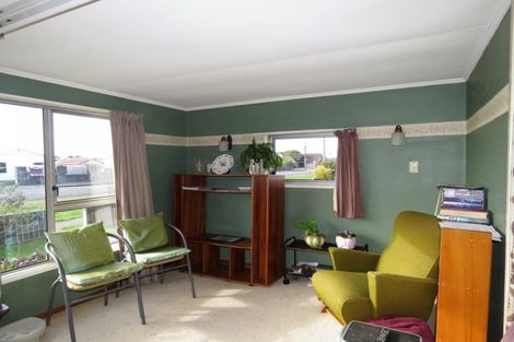 Photo of property in 17 Russell Street, Westport, 7825