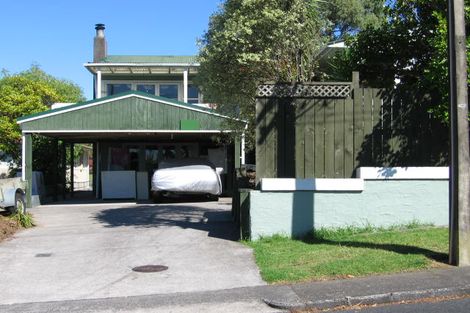 Photo of property in 9 Cron Avenue, Te Atatu South, Auckland, 0610