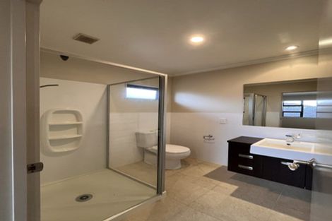 Photo of property in 8 Terrasini Drive, Flat Bush, Auckland, 2019